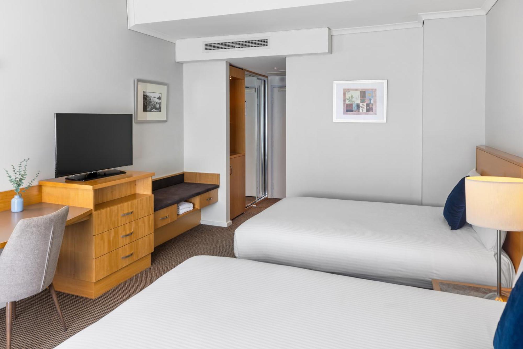 Novotel Perth Langley Екстер'єр фото