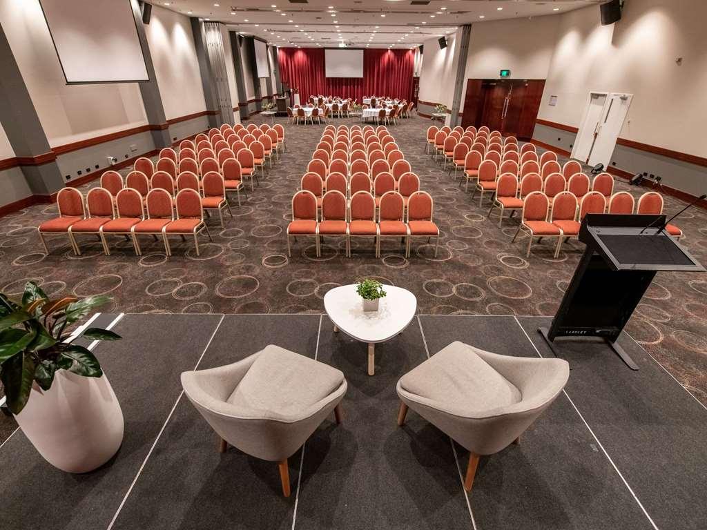 Novotel Perth Langley Зручності фото