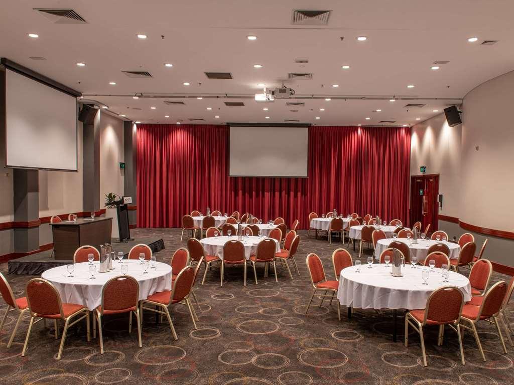 Novotel Perth Langley Зручності фото