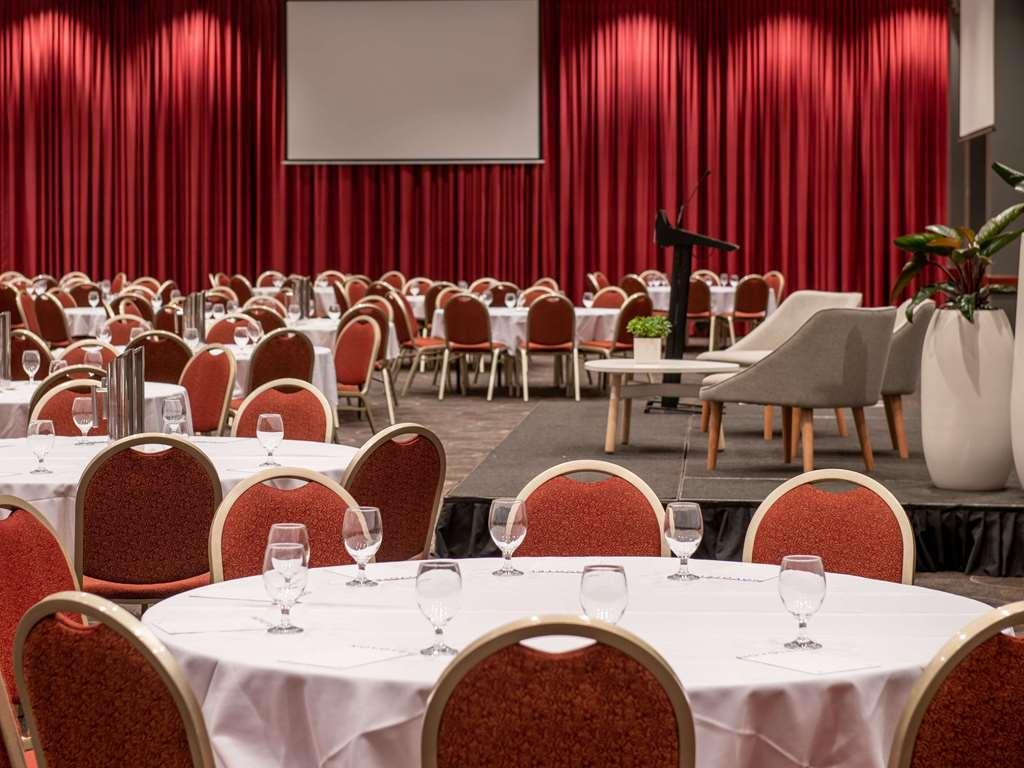 Novotel Perth Langley Зручності фото