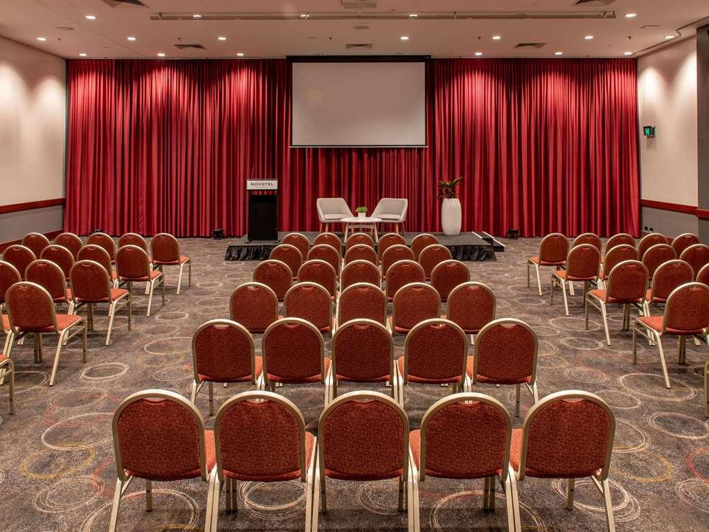 Novotel Perth Langley Зручності фото