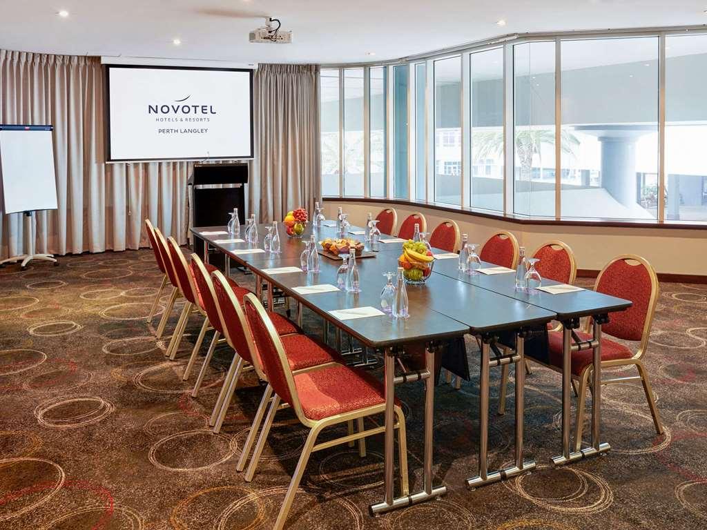 Novotel Perth Langley Зручності фото