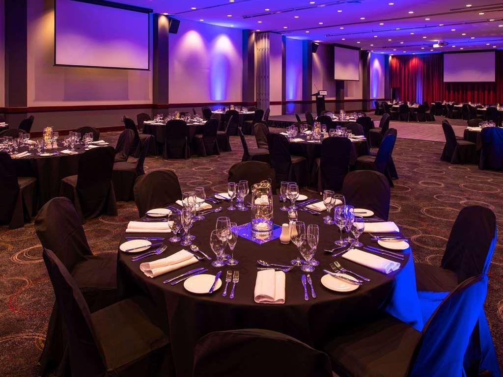 Novotel Perth Langley Зручності фото